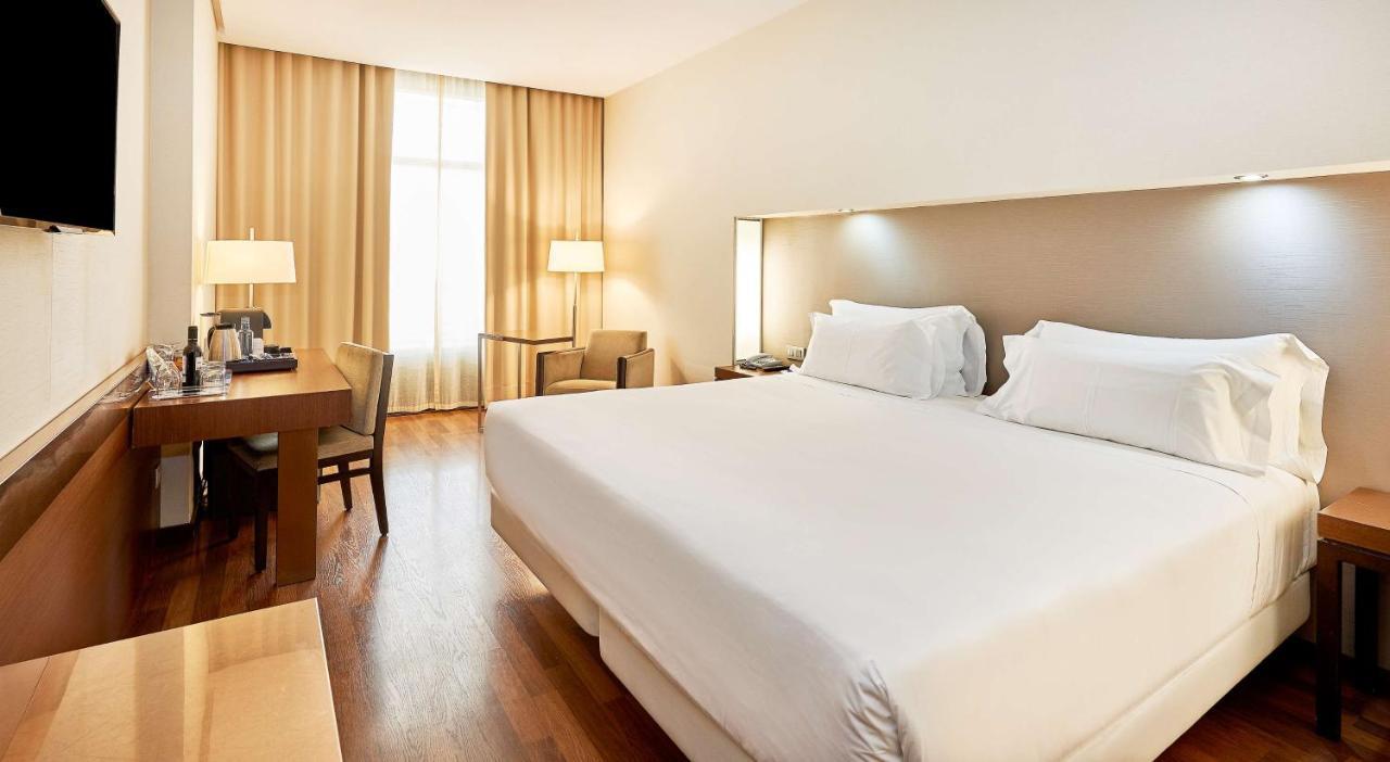 Nh Plaza De Armas Hotel